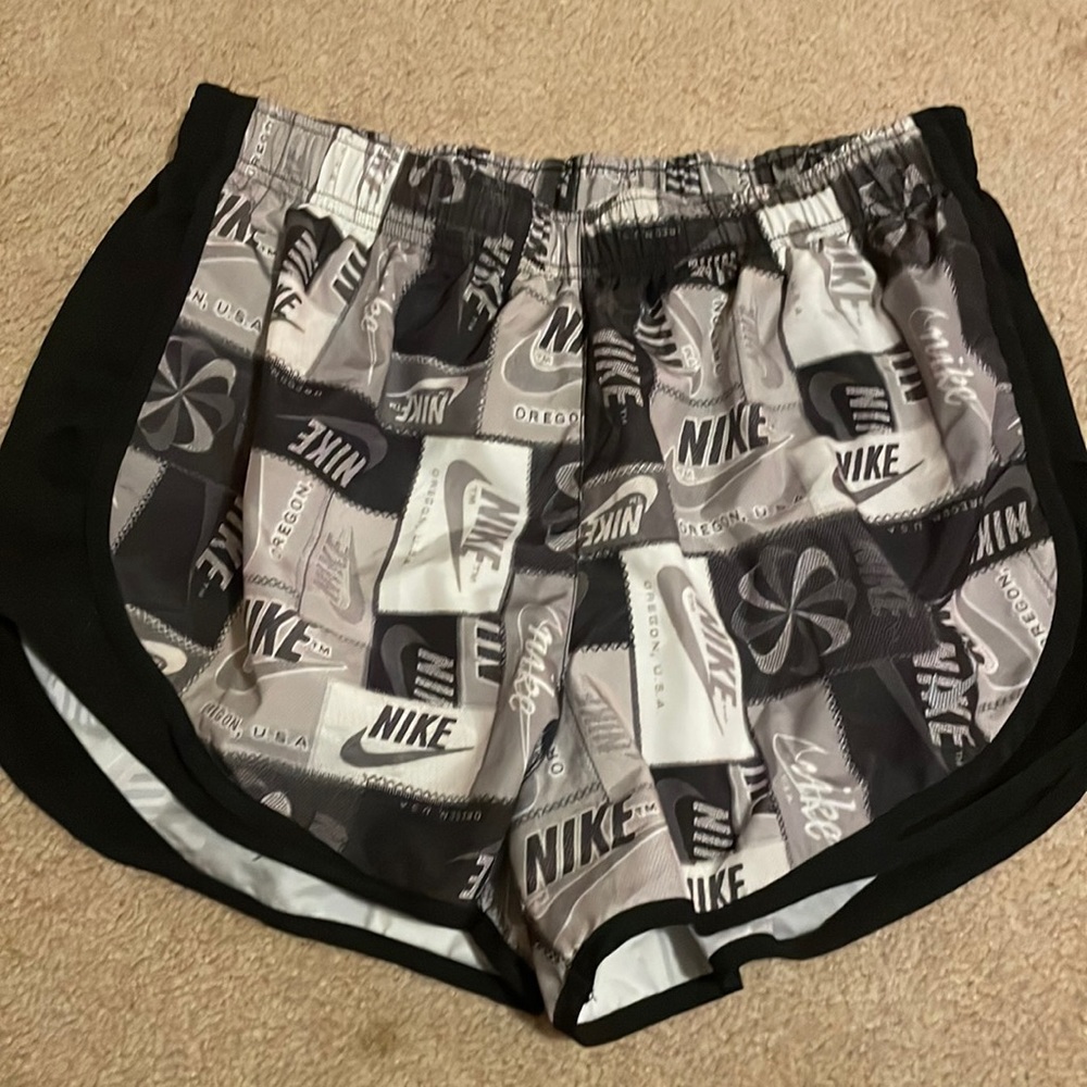 Nike dri-fit shorts size M